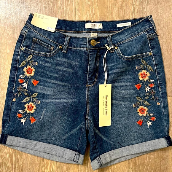 Vintage America Floral Embroidered Boho Jean Shorts Sz 4 New! - Picture 1 of 6